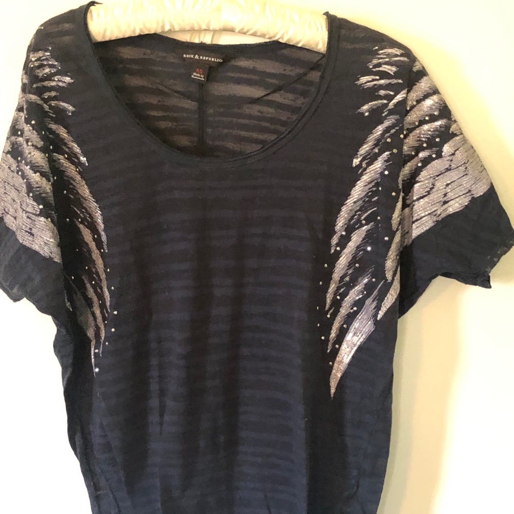 Rock & Republic wing T